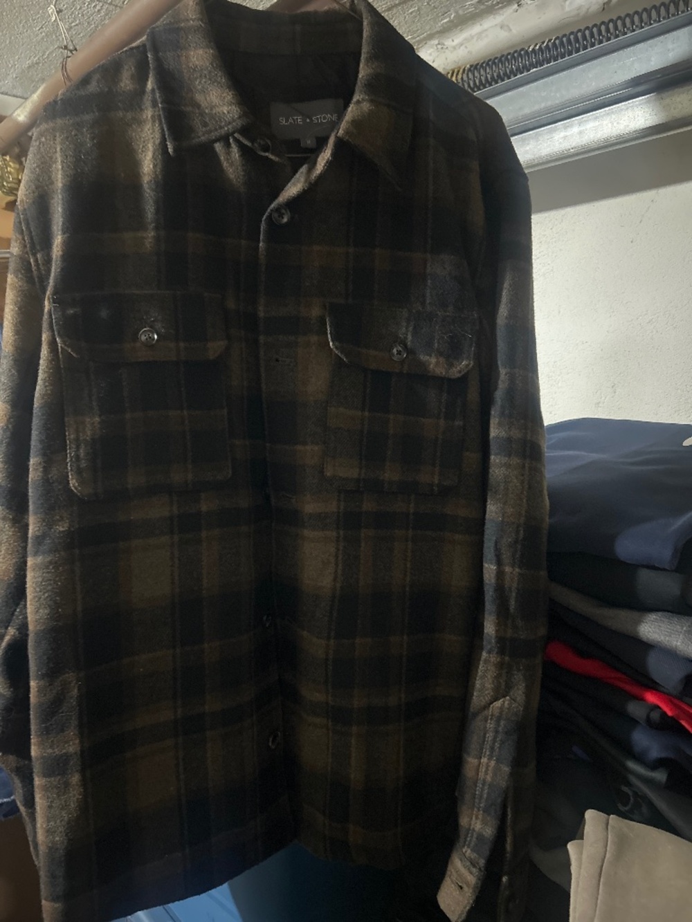 Slate&Stone Wool Button Up size Medium